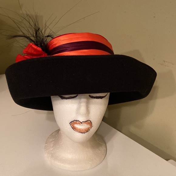 Meet your Posher, Schellie - Picture 2 of 2